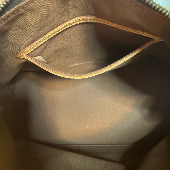 Louis Vuitton Brown Monogram Handbag - Picture 15 of 16